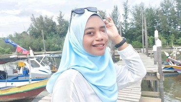 img-title Dibully karena Bermata Satu, Hijaber Ini Bangkit demi Raih Cita-cita