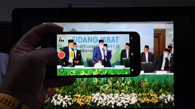 Pakar astronomi menilai Sidang Isbat memberi kedudukan setara pada hisab dan rukyat penentu awal bulan hijriah. Simak paparan urgensi sidang tersebut.