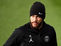 Bukan Cuma Urusan Gocek, Neymar Juga Jago Main Piano