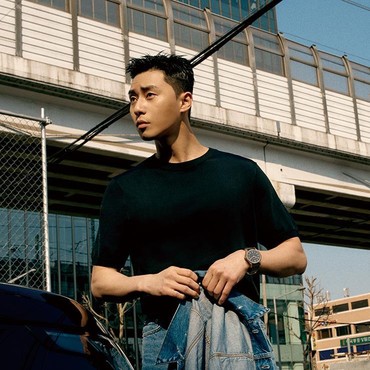 Mengintip Sisi Lain Kehidupan Park Seo Joon