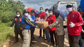 PDIP Sumbar Bagikan Ribuan ADP dan Jamu