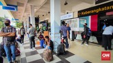 LARANGAN MUDIK LEBARAN 2020 Suasana bandara halim perdana kusuma, Jakarta, Jumat, 24 April 2020. Mulai Hari ini tidak Ada penerbangan terkait pelarangan mudik. CNN Indonesia/Safir Makki
