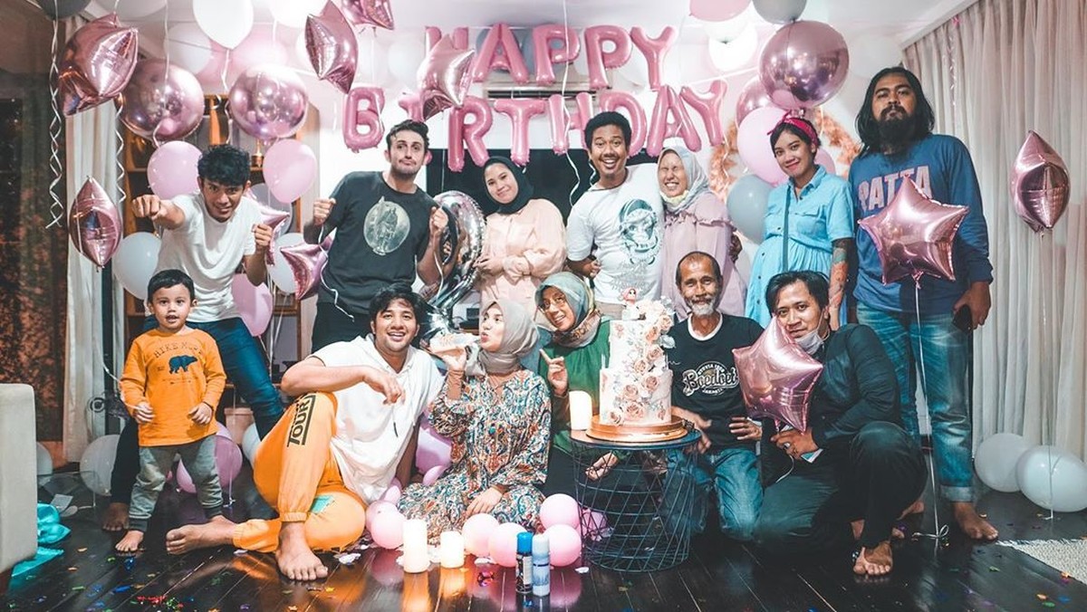 Irish Bella & Ammar Zoni