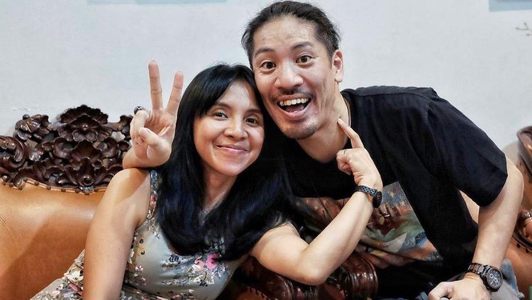 Arina 'Mocca' dan Hiroaki Kato Arina 'Mocca' dan Hiroaki Kato