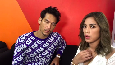 img-title Pernikahan Ditunda karena Corona, Jedar & Richard Kyle Kebingungan