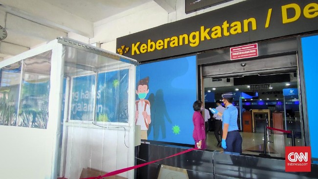 PT Angkasa Pura II (Persero) selaku operator Bandara Husein Sastranegara menerapkan protokol kesehatan ketat untuk mengantisipasi lonjakan penerbangan.
