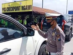 Warga yang Nekat Mudik Dipaksa Putar Balik di Exit Tol Ngawi