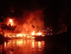 Dua Kapal di Pelabuhan Banggai Sulteng Terbakar