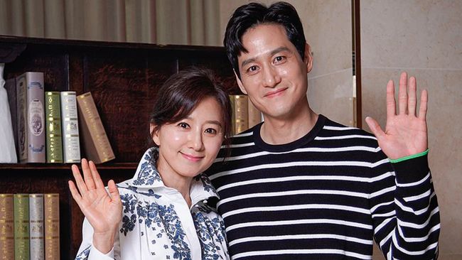 Kim Hee-ae dan Park Hae-joon The World of the Married