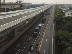 Efek Larangan Mudik, Lalu Lintas Tol Jakarta-Cikampek Turun 59%
