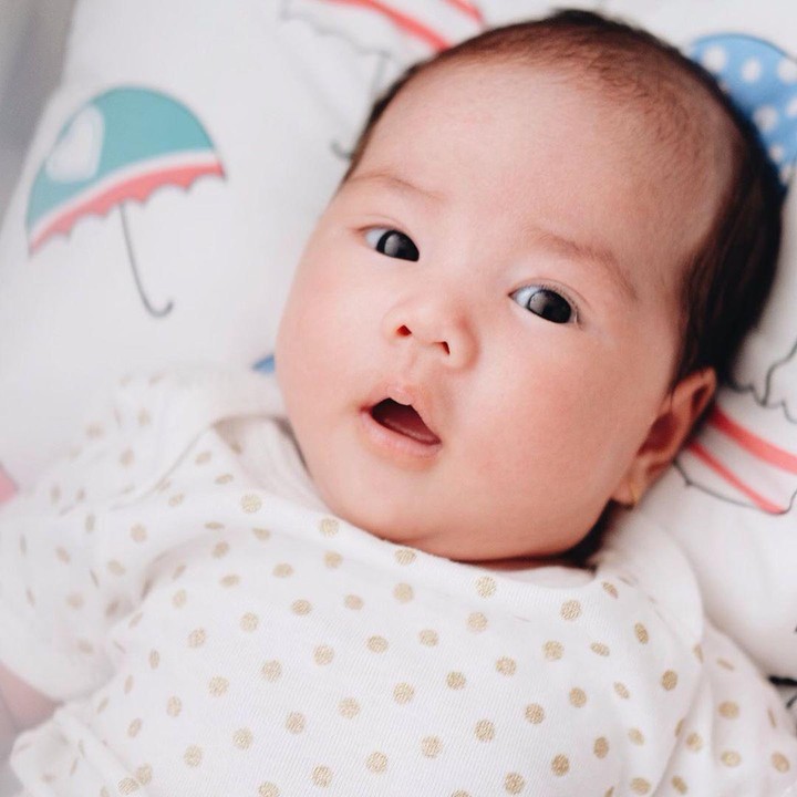 <p>Kini usia Ariella sudah satu bulan lebih. Makin menggemaskan ya, Bunda. (Foto: Instagram @yuanitachrist)</p>
