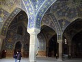 Iran Buka Lagi Masjid Selama 2 Jam saat Malam Lailatul Qadar