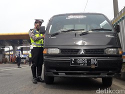 Jelang Lebaran, Travel Gelap Angkut Pemudik Ditemukan di Exit Tol Cileunyi
