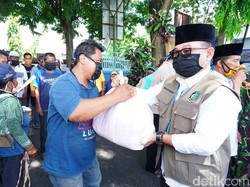 Sembako dan Masker Dibagikan untuk Warga Terdampak Corona di Banyuwangi