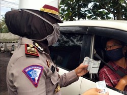 Dihalau Polisi di Perbatasan Sukabumi, Ratusan Kendaraan Putar Balik