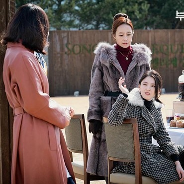 The World of the Married Eps.15, Sun Woo Peringatkan Da Kyung Soal Karma