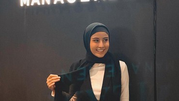 img-title Bertahun-tahun Berselisih, Awkarin-Young Lex Damai Berpelukan