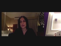 Luna Maya Ngobrol Bareng Sophia Latjuba, Netizen Ricuh