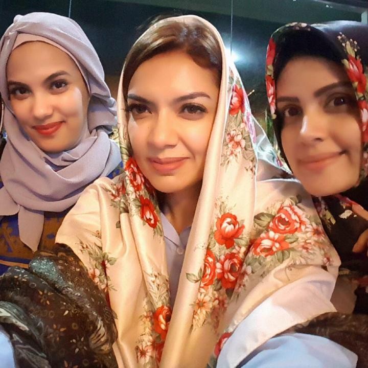 <p>Nasywa Shihab menjadi anak perempuan dalam keluarga Shihab selanjutnya. Nasywa bersama saudara perempuan lainnya mengikuti kajian Abi Quraish Shihab. Tebak mana yang bernma Nasywa? (Foto: Instagram @nasywashihab)</p>