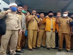 Soal Paket Bantuan Gubenur Jabar, Kades Sukabumi Terbelah Dua Kubu