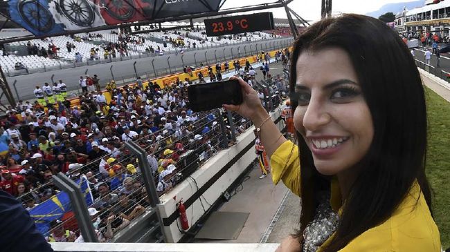 Aseel Al-Hamad Saudi Arabian racing driver and Board Member of the Saudi Arabian Motor Federation (SAMF) Aseel Al-Hamad poses ahead of the Formula One Grand Prix de France at the Circuit Paul Ricard in Le Castellet, southern France, on June 24, 2018. (Photo by Boris HORVAT / AFP)