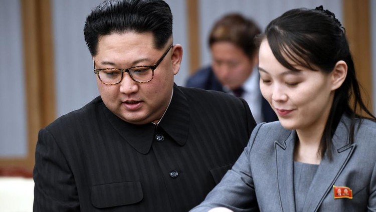 Kabar kondisi kesehatan pemimpin Korea Utara Kim Jong Un jadi perhatian dunia. Berbagai isu muncul terkait kondisi kesehatan orang nomor satu Korea Utara ini.