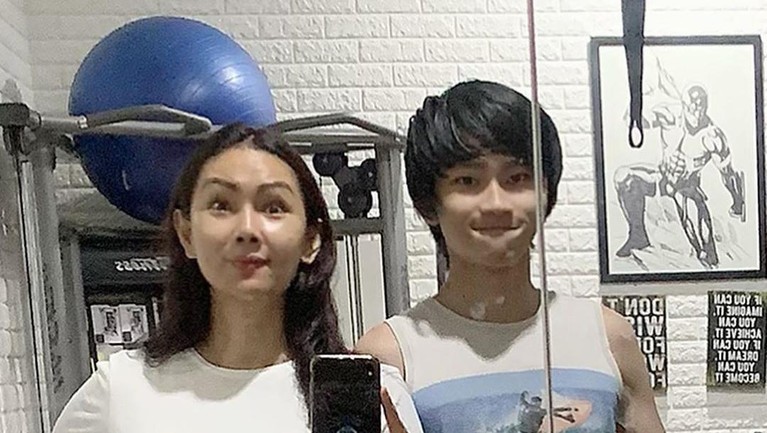 Azka Corbuzier anak Deddy Corbuzier dan Kalina Ocktaranny.