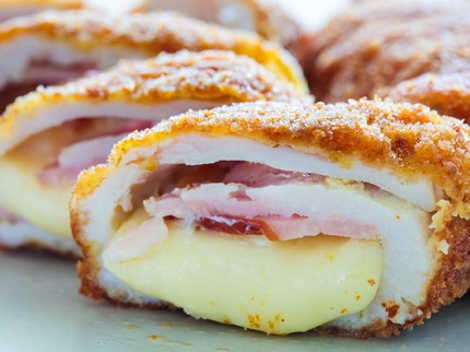 Menu Buka Puasa: Resep Mini Chicken Cordon Bleu with Mushroom Sauce