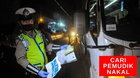 VIDEO: Polisi Periksa Mobil Boks Cari Pemudik Nakal