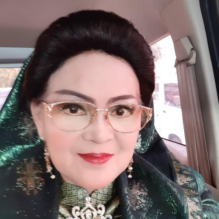 <p>Aktris senior Leily Sagita begitu identik dengan peran antagonis. Dulu namanya semakin populer sejak membintangi sinetron Tersanjung. (Foto: Instagram @leilysagitareal)</p>