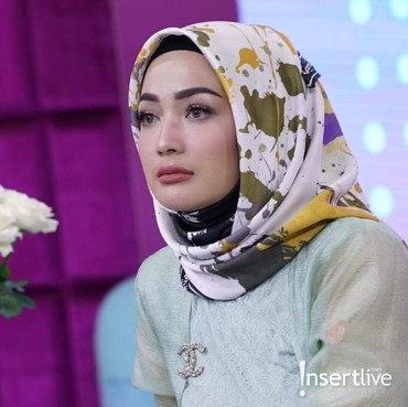 Gaya Hijab Imel Putri Eks Istri Suami Zaskia Gotik Dikritik, Kenapa?
