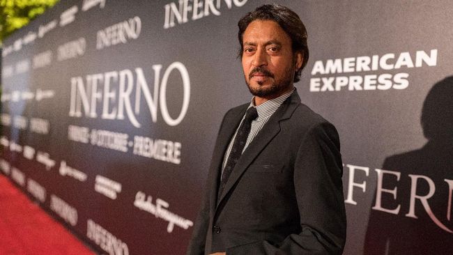 FLORENCE, ITALY - OCTOBER 08: Irrfan Khan attends the INFERNO World Premiere Red Carpet at the Opera di Firenze on October 8, 2016 in Florence, Italy.   Christopher Polk/Getty Images for Sony Pictures Entertainment/AFP