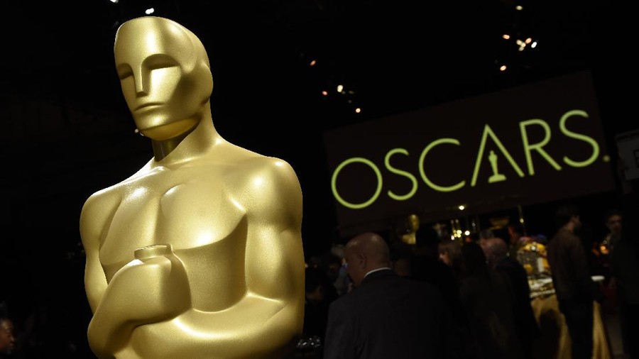 Film Oscars Changes FILE - In this Friday, Feb. 15, 2019, file photo, an Oscar statue is pictured at the press preview for the 91st Academy Awards Governors Ball in Los Angeles. Movies that debuted on a streaming service without a theatrical run will be eligible for the Oscars, but only this year. The Academy of Motion Pictures Arts and Sciences on Tuesday announced the change for the 93rd Academy Awards as a response to how the coronavirus pandemic has impacted the film industry. (Photo by Chris Pizzello/Invision/AP, File)