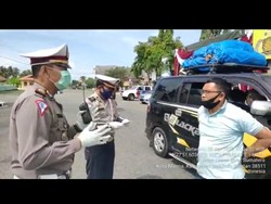 Saat Pemudik Bermobil di Bengkulu Diminta Putar Balik Polisi