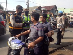 Patroli PSBB di Kabupaten Bogor, Petugas Amankan 16 PSK Mangkal di Jalan