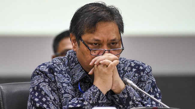 Menko Perekonomian Airlangga Hartarto mengatakan keberadaan UU Cipta Kerja membuat pendirian PT Perseorangan bagi UMKM lebih murah dan mudah.
