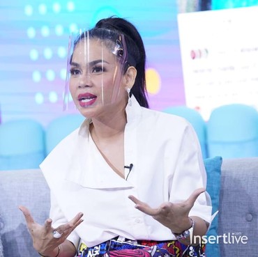 Pemotretan di Pasar Pakai Baju Rp1 Miliar, Melaney Ricardo Deg-degan