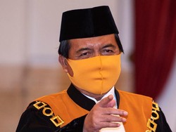 Lepas Tawa Ketua MA saat Tepis Vonis Koruptor Kerap Dipangkas