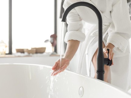 Pahami 6 Hal Ini Sebelum Bercinta di Bathtub Bun