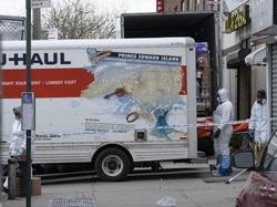 4 Truk Berisi 60 Mayat Ditemukan di Luar Rumah Duka New York