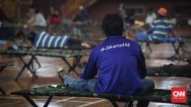 GOR Ciracas Ide Anies dan Derita Pemulung yang Terkurung