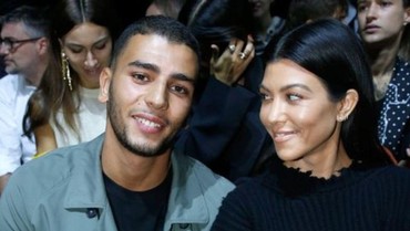 Kekasih Kourtney Kardashian, Younes Bendjima Bagikan Momen Sahur
