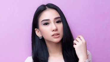 img-title Bella Luna Dihujat Usai Bikin Video TikTok Bungkus dan Pukul Anak