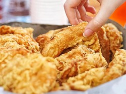 Yuk! Jajan Pisang Goreng Pontianak yang Renyah Garing Ini