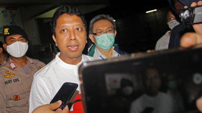 Mantan Ketua Umum Partai Persatuan Pembangunan (PPP) Muhammad Romahurmuziy alias Romi kembali ke PPP dengan jabatan Ketua Majelis Pertimbangan.