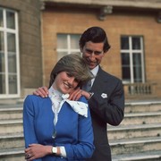 Mewahnya Cincin Pertunangan Keluarga Kerajaan Inggris, Ada Rahasia di Balik Cincin Ratu Elizabeth II