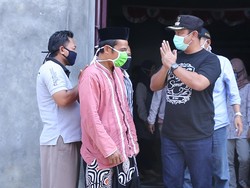 Jumat Berkah, Walkot Semarang Keliling Bantu Warga Atasi COVID-19