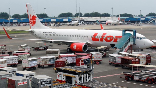 Lion Air Group menyampaikan permintaan maaf ke masyarakat karena sering telat alias delay terbang.