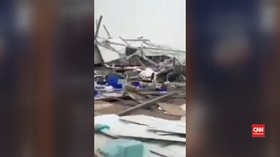 VIDEO: Klinik Corona di Qatar Hancur Diterjang Badai
