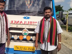 Salut! Pengemudi Ambulans Tempuh Perjalanan 3.300 Km untuk Pulangkan Jasad